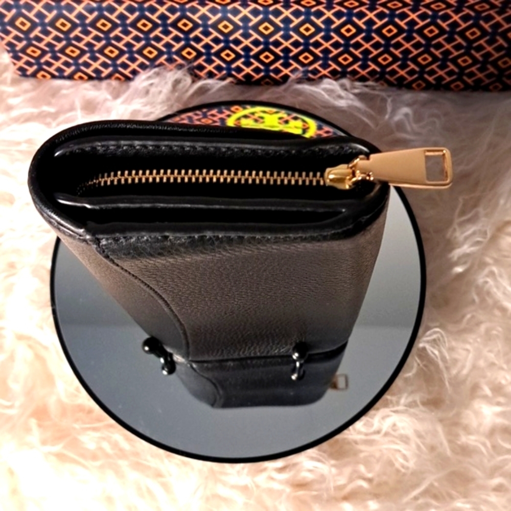 Tory Burch Britten Duo Envelope Continental Wallet EUC - Picture 6 of 14